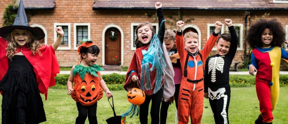 Brincadeiras de Halloween para crianças: 8 ideias super divertidas!